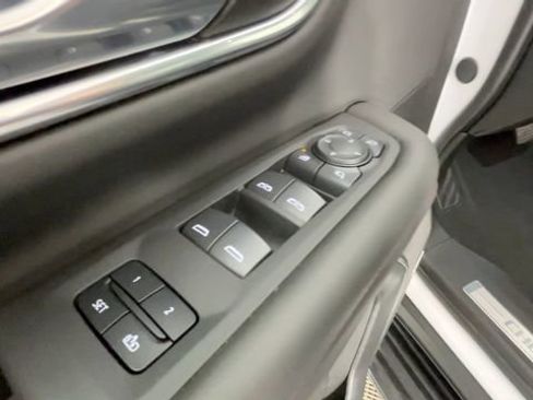 Used 2024 Chevrolet Tahoe RST w/ Luxury Package AWD/4WD image 18
