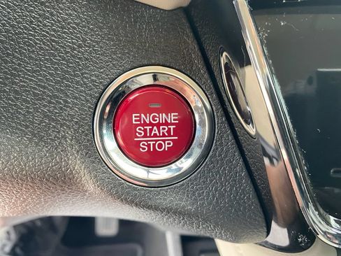 Used 2018 Honda HR-V EX image 37