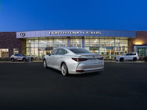 Used 2020 Lexus ES 300h w/ Accessory Package 2 image 22