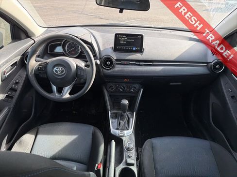 Used 2018 Toyota Yaris iA image 11