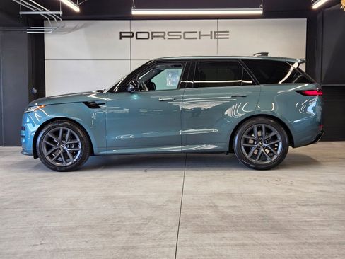 Used 2024 Land Rover Range Rover Sport Dynamic SE AWD/4WD image 2