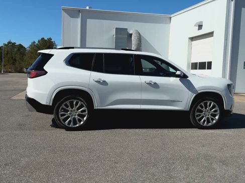 New 2026 GMC Acadia Denali w/ Super Cruise Package FWD image 9