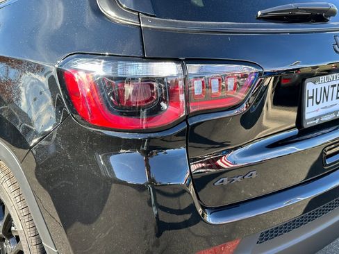 New 2026 Jeep Compass Latitude image 16