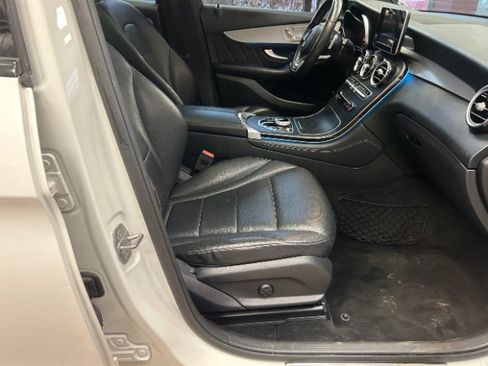 Used 2019 Mercedes-Benz GLC 300 w/ AMG Line image 16
