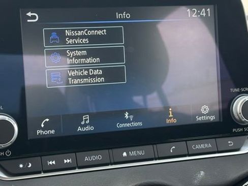 Used 2025 Nissan Sentra SR w/ SR Premium Package image 33