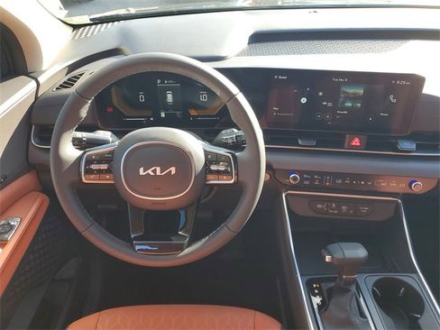 New 2026 Kia Carnival EX image 19