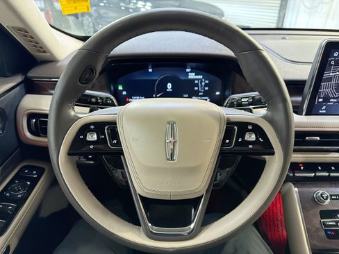 Used 2022 Lincoln Aviator Reserve RWD image 13