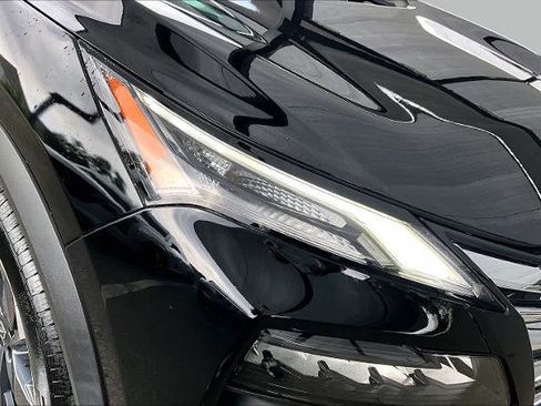Certified 2024 Nissan Rogue SV FWD image 27