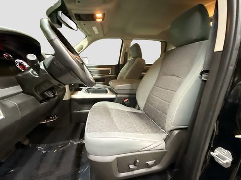 Used 2019 RAM 1500 Big Horn AWD/4WD image 24