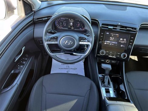 Certified 2022 Hyundai Tucson SE image 13
