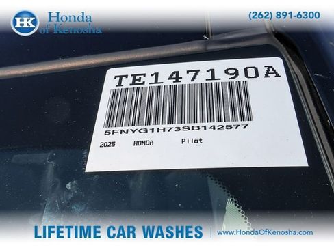 Certified 2025 Honda Pilot Touring image 33