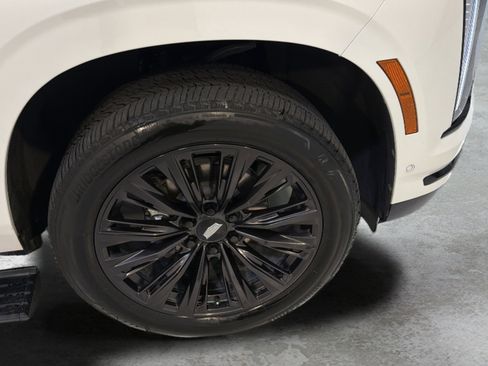 Used 2025 Cadillac Escalade Sport w/ LPO, ONYX Package AWD/4WD image 25