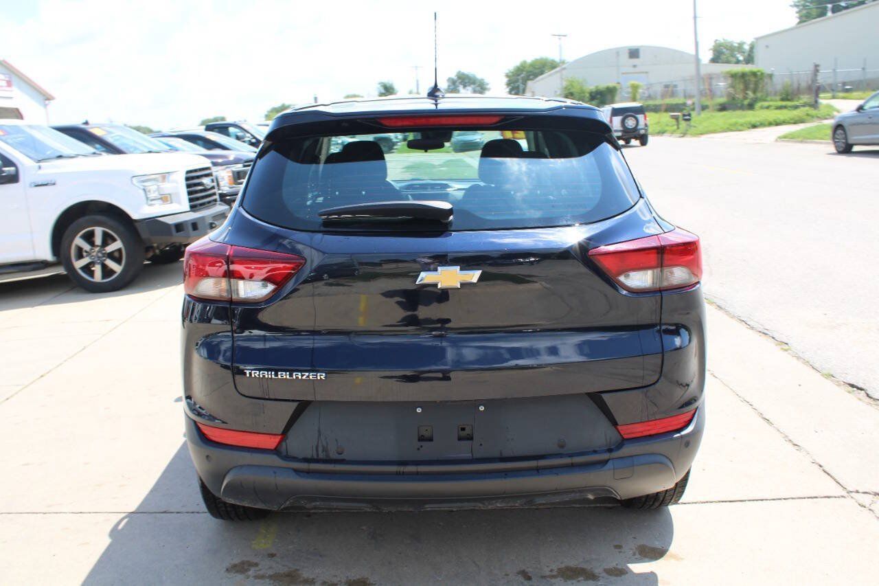 Used 2021 Chevrolet TrailBlazer LS FWD image 7