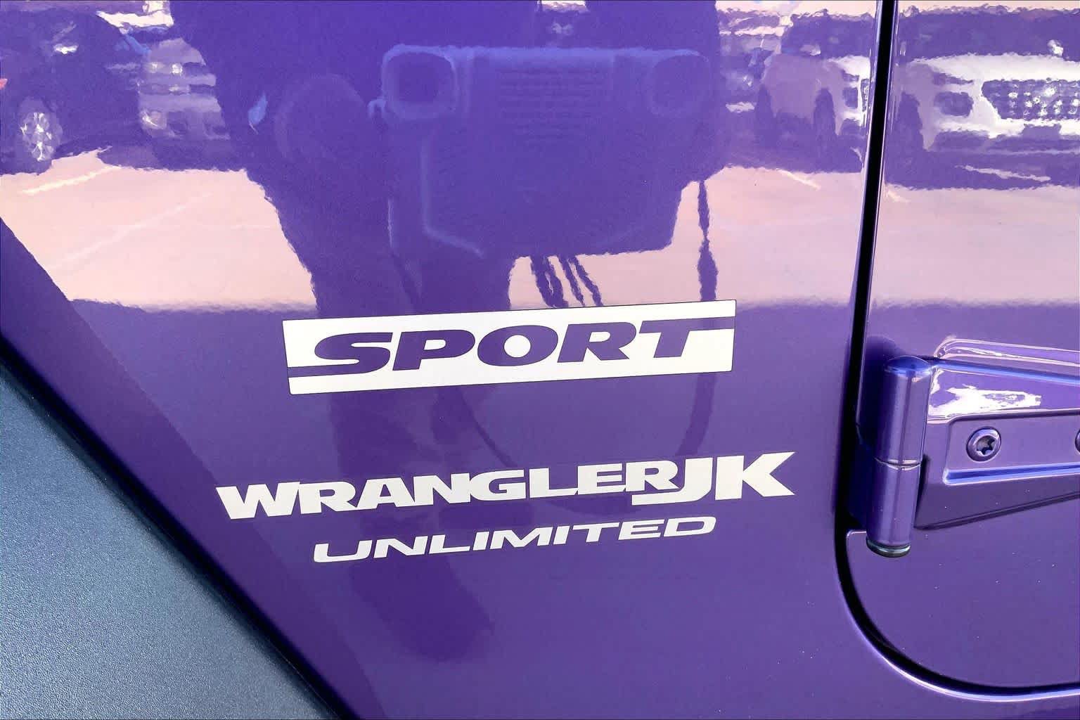Used 2018 Jeep Wrangler Unlimited Sport S AWD/4WD image 32