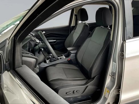 Used 2017 Ford Escape SE image 18