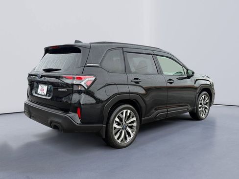 Certified 2025 Subaru Forester Touring AWD/4WD image 3