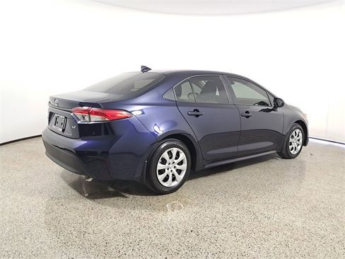 Used 2025 Toyota Corolla LE image 5