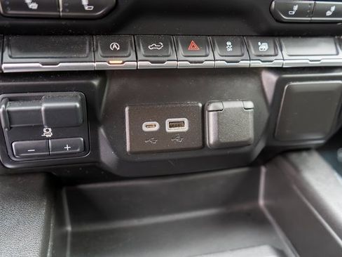 Used 2021 Chevrolet Silverado 1500 RST w/ Bed Protection Package image 33