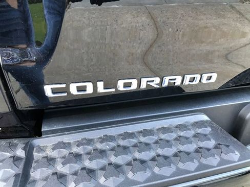 Used 2023 Chevrolet Colorado Trail Boss AWD/4WD image 27