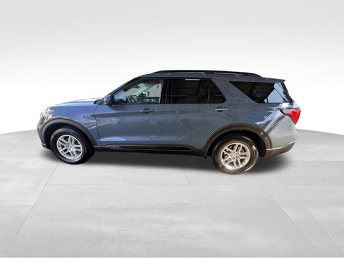 Used 2026 Ford Explorer Active AWD/4WD image 9
