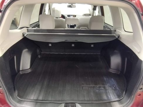 Used 2016 Subaru Forester 2.5i Premium w/ All-Weather Package AWD/4WD image 18