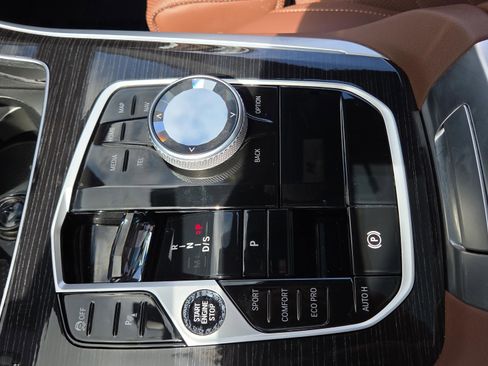 Certified 2025 BMW X5 sDrive40i w/ Executive Package image 39