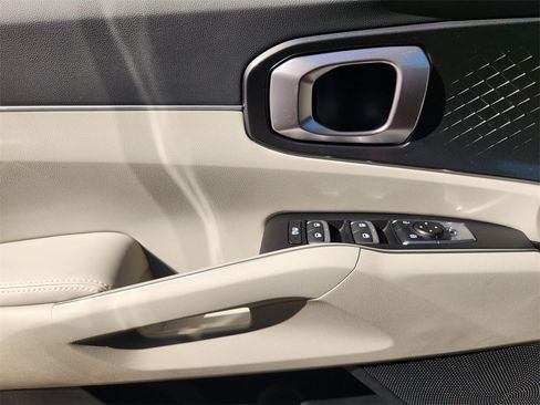 New 2026 Kia Sorento S w/ S Panoramic Sunroof Package image 16