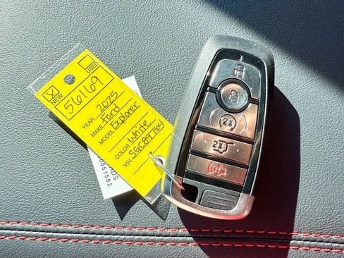 New 2025 Ford Explorer ST-Line w/ Premium Package image 36