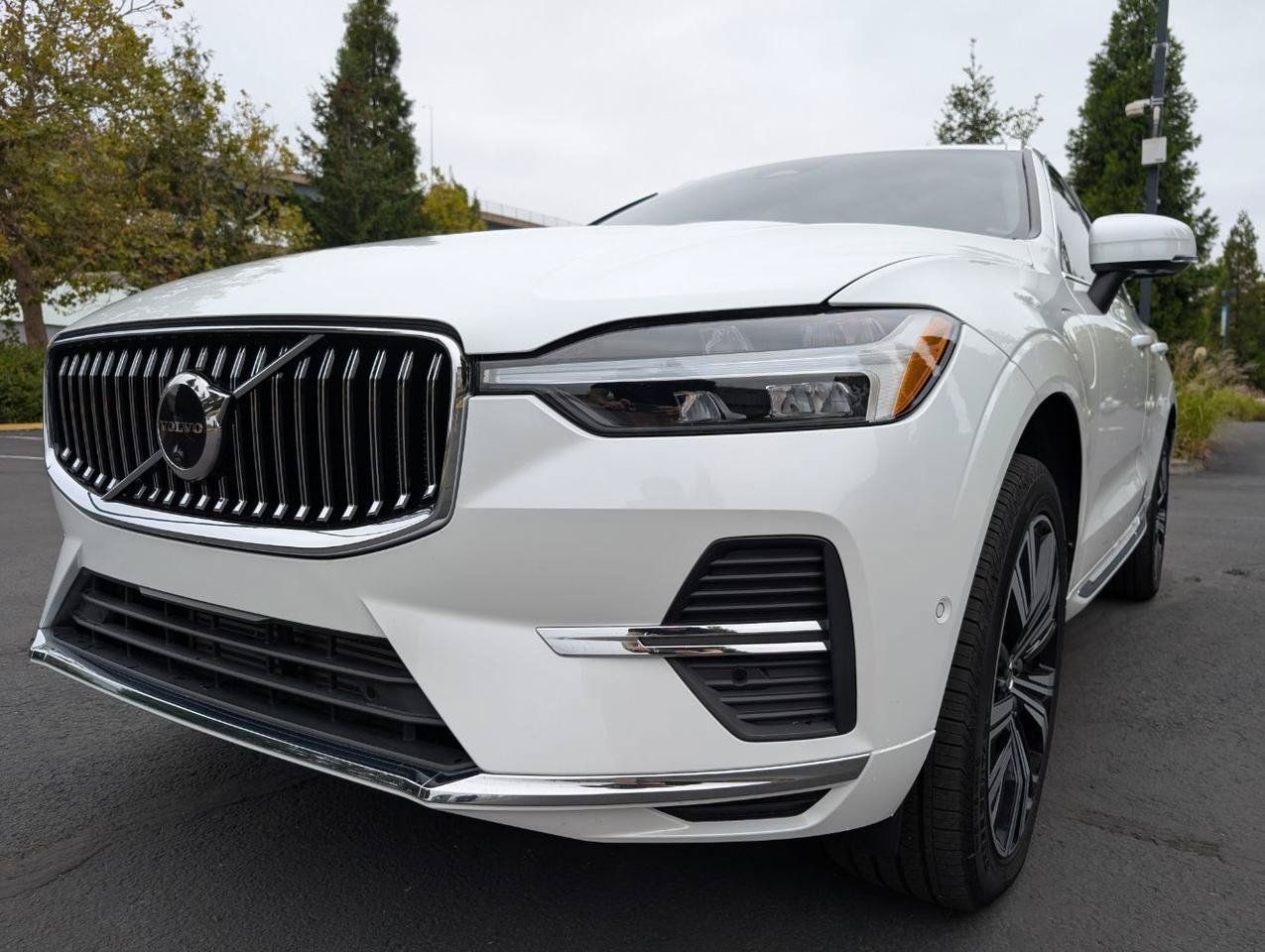 Used 2022 Volvo XC60 T8 Inscription w/ Advanced Package AWD/4WD image 23