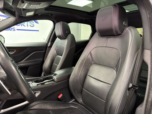 Used 2017 Jaguar F-PACE S image 11