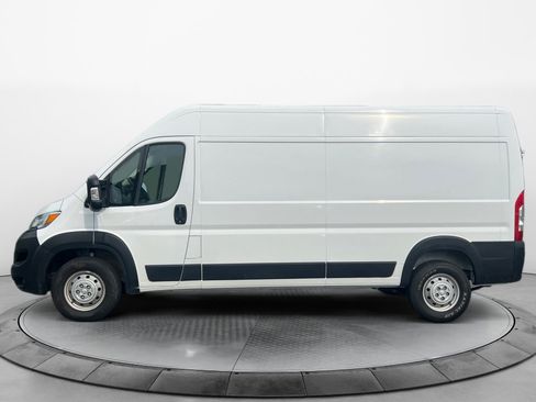 Used 2023 RAM ProMaster 2500 FWD image 3