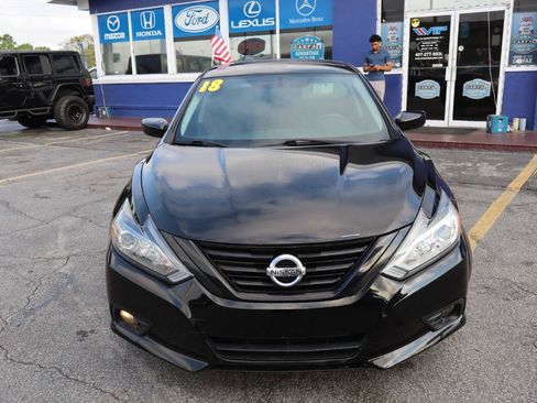 Used 2018 Nissan Altima 2.5 SR w/ SR Midnight Edition FWD image 8