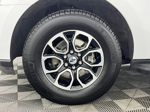 Used 2024 Ford Expedition XLT image 19