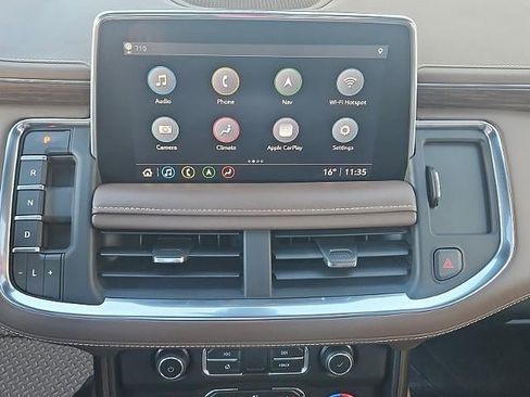 Used 2021 Chevrolet Suburban High Country image 22