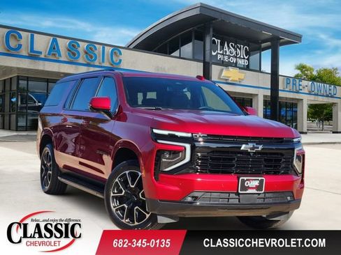 Used 2025 Chevrolet Suburban RST w/ RST Capability Package AWD/4WD image 1