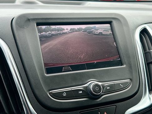 Used 2022 Chevrolet Equinox LT AWD/4WD image 13
