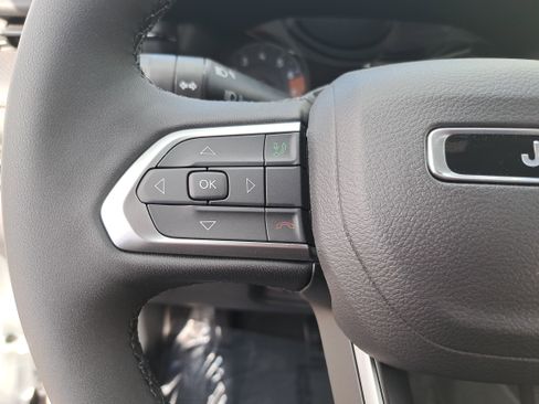 New 2026 Jeep Compass Latitude image 16