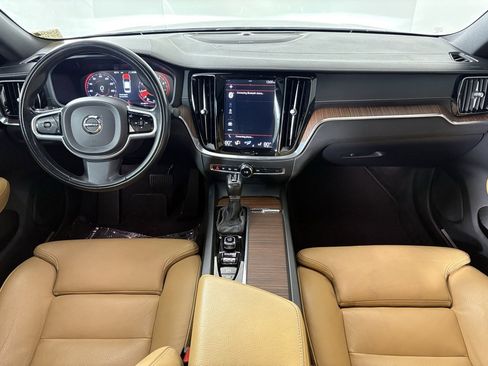 Used 2020 Volvo S60 T5 Inscription image 38