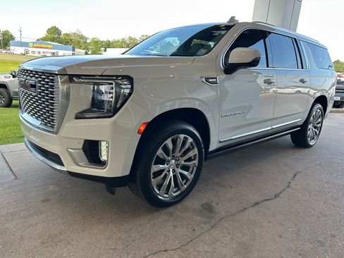 Used 2024 GMC Yukon XL Denali w/ Max Trailering Package RWD image 4