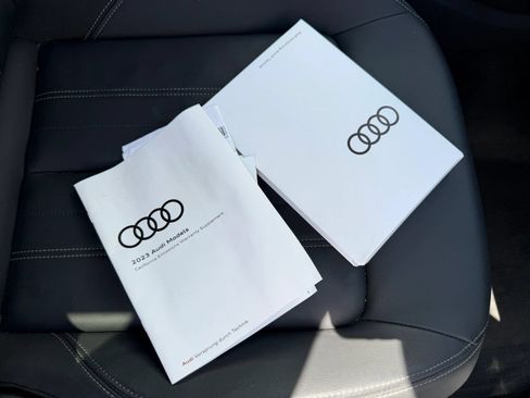 Used 2023 Audi Q5 2.0T Premium w/ Convenience Package AWD/4WD image 22