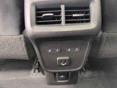Certified 2022 Chevrolet Equinox Premier FWD image 22