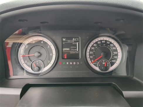 Used 2024 RAM 1500 Classic SLT image 32