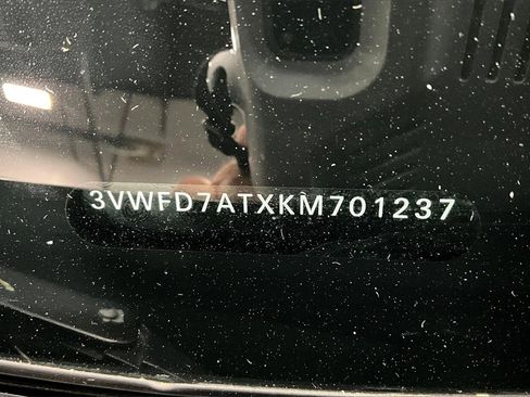 Used 2019 Volkswagen Beetle 2.0T S image 18