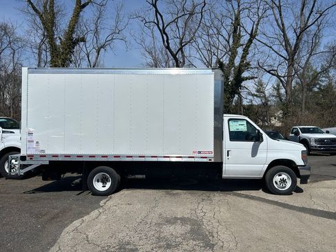 New 2027 Ford E-350 and Econoline 350 Super Duty w/ Driver's Safety Package RWD image 4