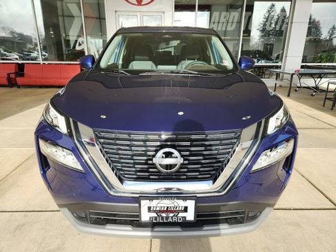 Used 2023 Nissan Rogue SV image 5