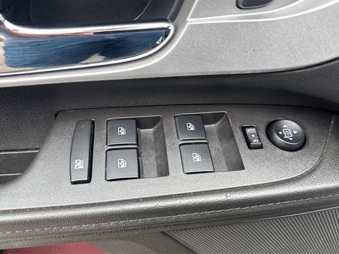 Used 2014 Chevrolet Equinox LS image 27