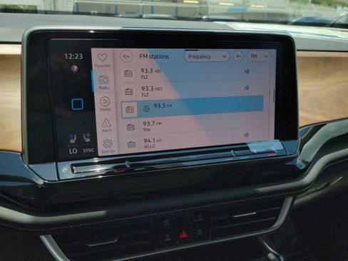 New 2026 Volkswagen Atlas SE FWD image 21