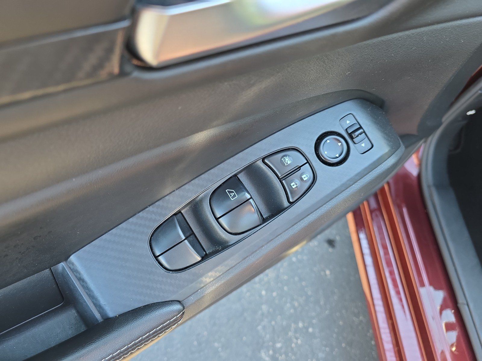 Used 2024 Nissan Altima 2.5 SV FWD image 12