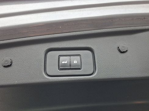 Certified 2023 Nissan Pathfinder SL w/ Lighting Package (N92) image 29