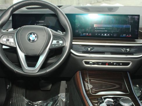 Certified 2024 BMW X5 xDrive40i w/ Premium Package image 21